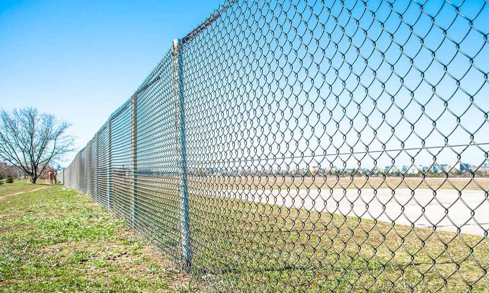 Benefits of High-Performance Chain Link Fencing in Dubai
